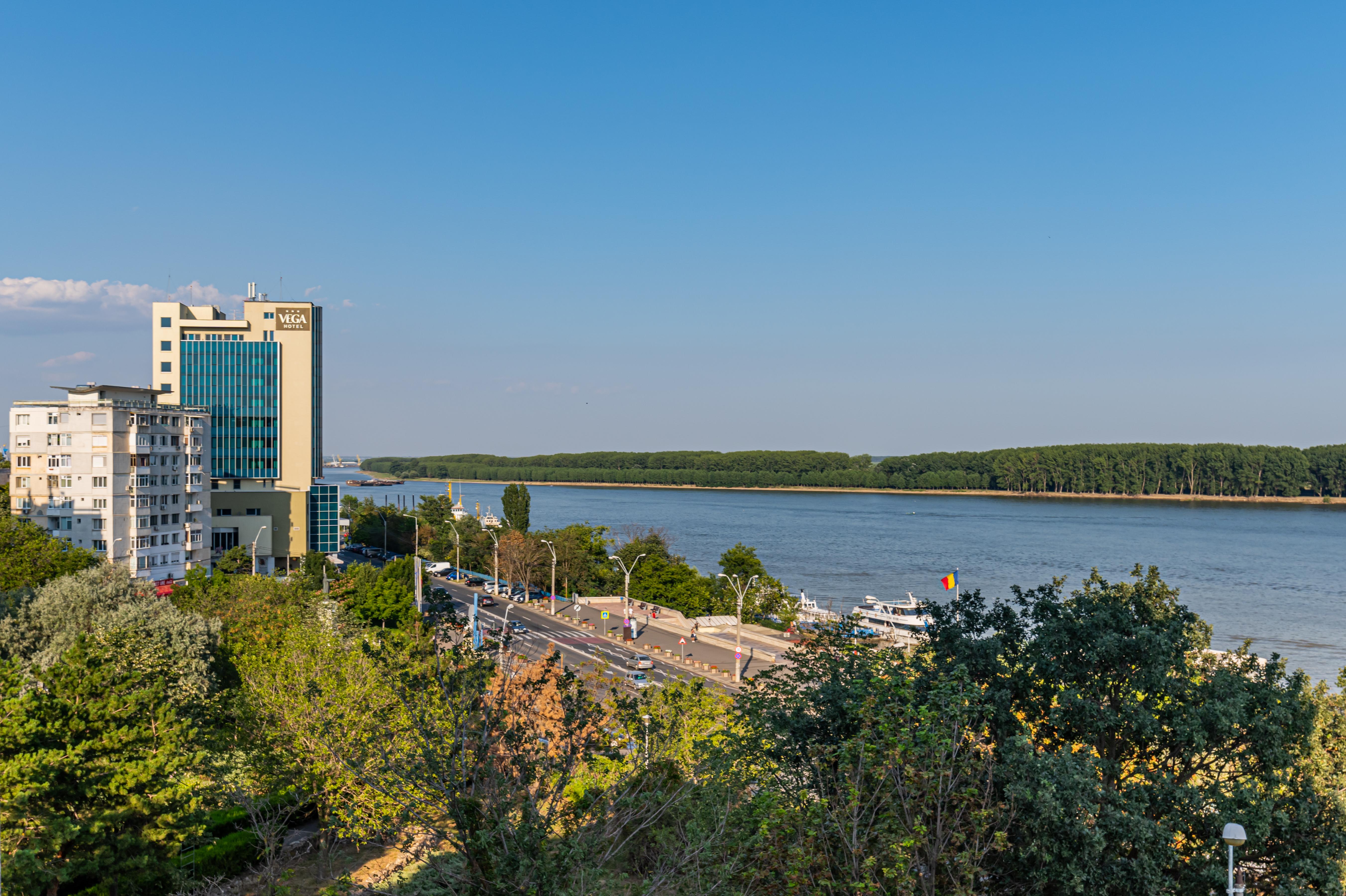 Faleza Hotel By Vega Galati  Exterior photo