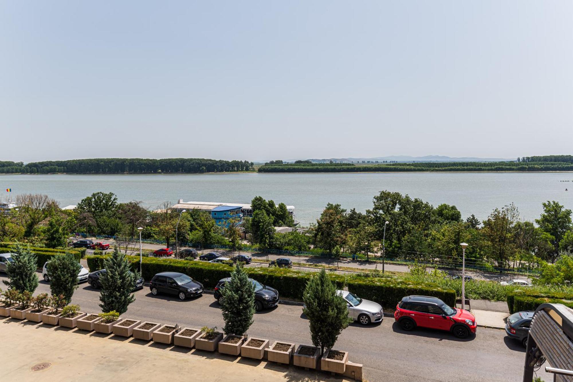Faleza Hotel By Vega Galati  Exterior photo
